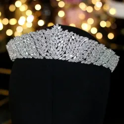 Exclusive silver crown - headband made of cubic zirconiaHair clips