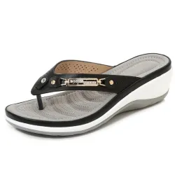 Elegante Sommer Sandalen - Flip-Flops - Metall und Kristalle Dekoration - komfortabel