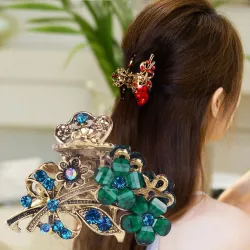 Eleganter Haarclip mit Kristallblumen