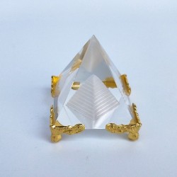 Energieheilung - Feng Shui - kristall ägyptische Pyramide