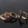 Eleganter quadratischer Ring mit Kristallen