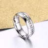 Eleganter Ring mit Kristallen - Edelstahl