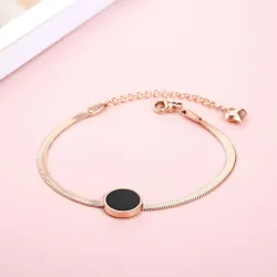 Roségold Armband - schwarzer runder Anhänger mit römischen Ziffern