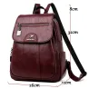 Lederrucksack - mit Handschlaufe / Reißverschlüssen