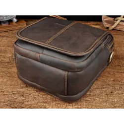 Schulter- / Umhängetasche aus Leder - mit Reißverschlüssen / Taschen