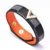 Modisches Lederarmband - mit V-Buchstabe / Charms - unisex