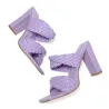 Modische Sandalen - dicker Absatz - gewebtes Lederdesign