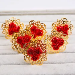 Goldene Haarnadeln mit roten Rosen - 30 Stück