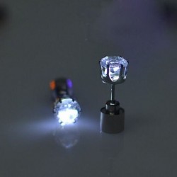 Kleiner Ohrring - mit LED - Edelstahl - 1 Stück
