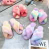 Warme flauschige Hausschuhe - rutschfest - gekreuzte Vorderriemen