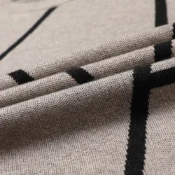 Elegant knitted sweater - big letter printHoodies & Sweatshirt