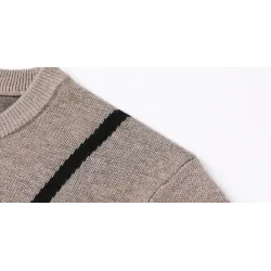 Elegant knitted sweater - big letter printHoodies & Sweatshirt