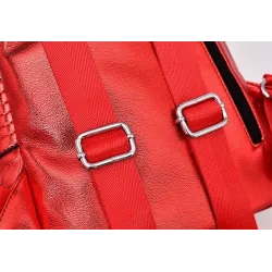 Modischer Rucksack - Anti-Diebstahl-Reißverschlüsse - mit dekorativem Schlüsselanhänger