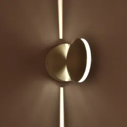 Decken-/Wandleuchte - RGB - LED - dimmbar - drehbar