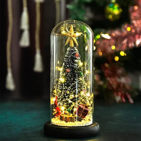 Dekorativer Weihnachtsbaum - in Glaskuppel - mit LED
