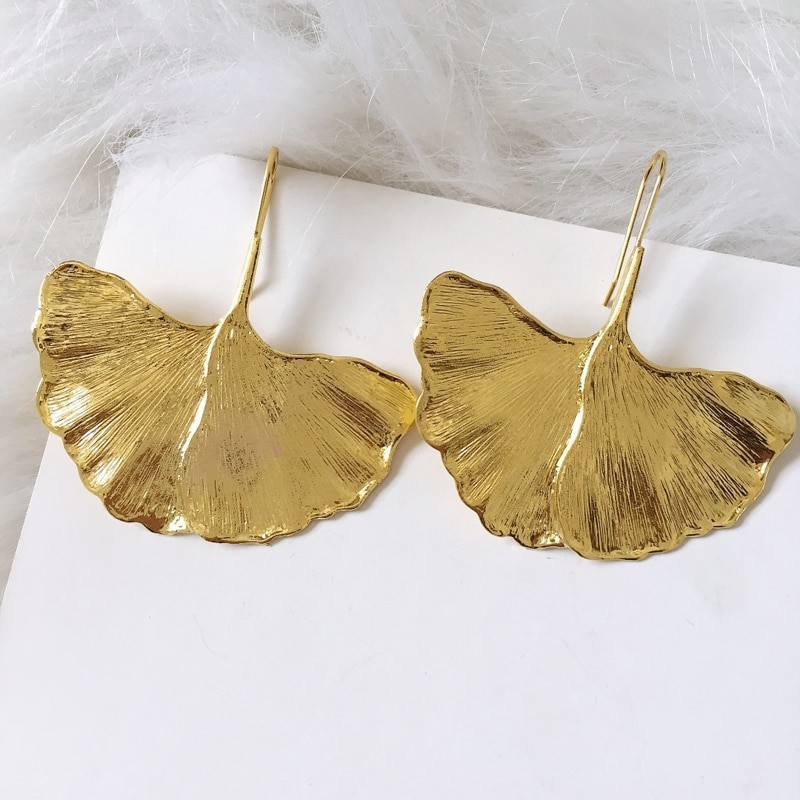 Leaves shaped gold earrings - metalEarrings