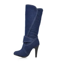 Modischer Denim-Stiefel mit hohem Absatz