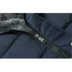 Dicke warme Winterjacke mit Kapuze