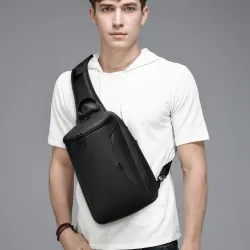 Modische Umhängetasche - Rucksack für 9,7" iPad - mit USB-Ladeanschluss - wasserdicht