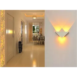 Modern wall lamp - triangle shaped - aluminum - LED - 3WWall lights
