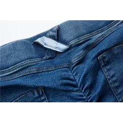 Sexy Jeans - Röhrenhose - mit niedriger Taille / Push-up