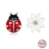 Ohrringe mit rotem Marienkäfer / weißem Gänseblümchen - 925er Sterlingsilber