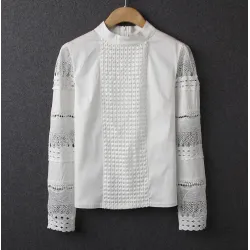 Elegante weiße Bluse mit langen Ärmeln - ausgehöhlte Spitze