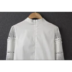 Elegante weiße Bluse mit langen Ärmeln - ausgehöhlte Spitze