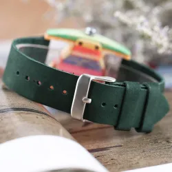 Trendige Holzuhr - bunte Dreiecksform - Lederband