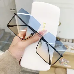 Modische übergroße eckige Sonnenbrille - retro big halbrandlos