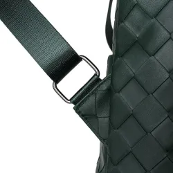 Eleganter Lederrucksack - multifunktionale Umhängetasche