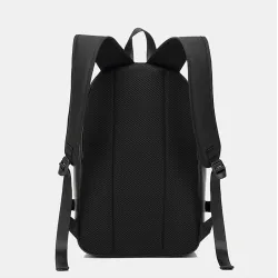 Modischer Lederrucksack - 15,6 Zoll Laptoptasche - Kopfhörerloch - Wasserdicht