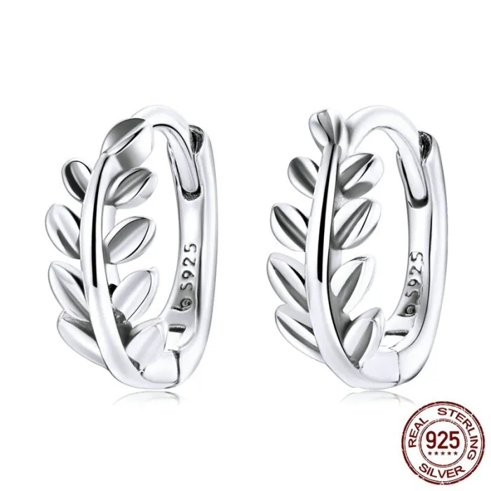 Runde Ohrringe in Blattform - 925er Sterlingsilber