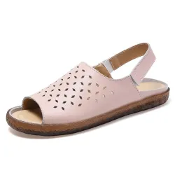 Modische flache Sandalen - offene Spitze / Ferse
