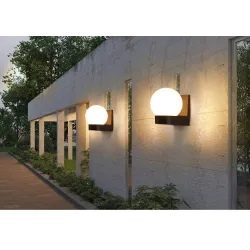 Moderne kugelförmige Lampe - Außenwandleuchte