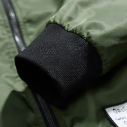 Bomber - Pilotenjacke - kurze Windjacke - doppelseitig - mit Patches / Reißverschluss - schmale Form