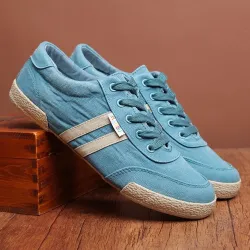 Klassischer Herrenschuh - flache Canvas-Sneakers - runde Schuhspitze - zum Schnüren