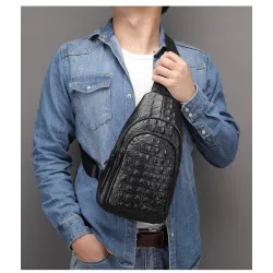 Stilvolle Brusttasche - Lederrucksack - Krokodilledermuster