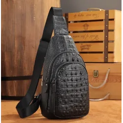 Stilvolle Brusttasche - Lederrucksack - Krokodilledermuster