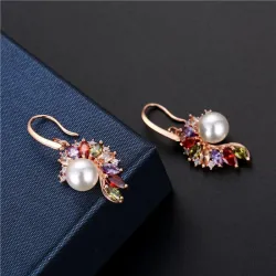 Elegante goldene Ohrringe - Perle - bunter Zirkonia