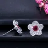 Blumenförmiges Schmuckset - Halskette - Ohrringe - Zirkonia