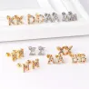 Elegante kleine Ohrstecker - mit bunten Strasssteinen - Buchstaben