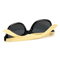 Stilvolle Sonnenbrille - polarisiert - Holzrahmen - Unisex