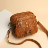 Kleine Schulter-/Gürteltasche - Leder - Nieten - Reißverschlüsse