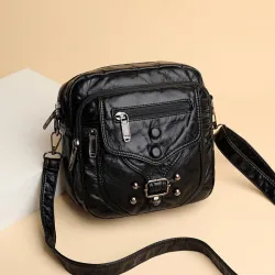 Kleine Schulter-/Gürteltasche - Leder - Nieten - Reißverschlüsse