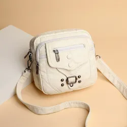 Kleine Schulter-/Gürteltasche - Leder - Nieten - Reißverschlüsse
