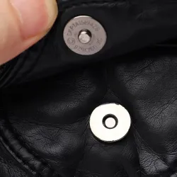 Kleine Schulter-/Gürteltasche - Leder - Nieten - Reißverschlüsse