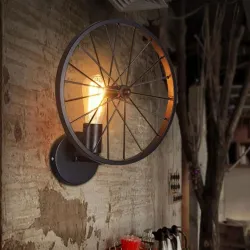 Retro Wandleuchte - Metalllampe - industrielles Raddesign