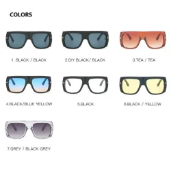 Große quadratische Sonnenbrille im Retro-/Punk-Stil