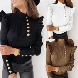 Rollkragenpullover mit langen Ärmeln - gerippter Pullover - Knöpfe / Rüschen